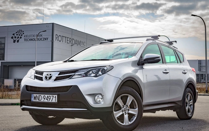 Toyota RAV4 cena 45000 przebieg: 310000, rok produkcji 2015 z Kielce małe 232